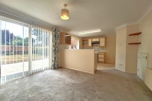 Kitchen Diner- click for photo gallery